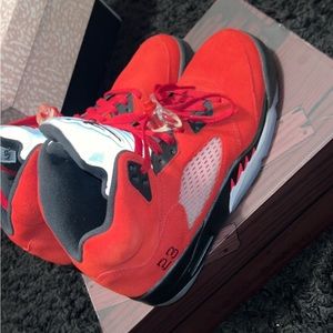 Retro 5 raging bulls 9
